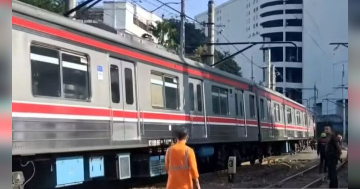 KRL Anjlok Sudah Dievakuasi, KAI Commuter Lakukan Normalisasi Jalur Rel