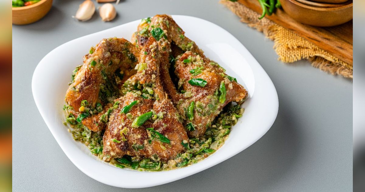 Racikan Ayam Sambal Ijo Tanpa Minyak, Bisa Jadi Menu Diet Tinggi Protein