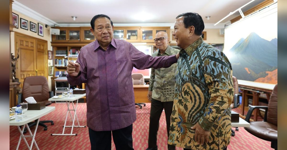 VIDEO: Momen Prabowo Lebaran Temui SBY di Cikeas, Tangan Digandeng 'Senior' Suasana Hangat