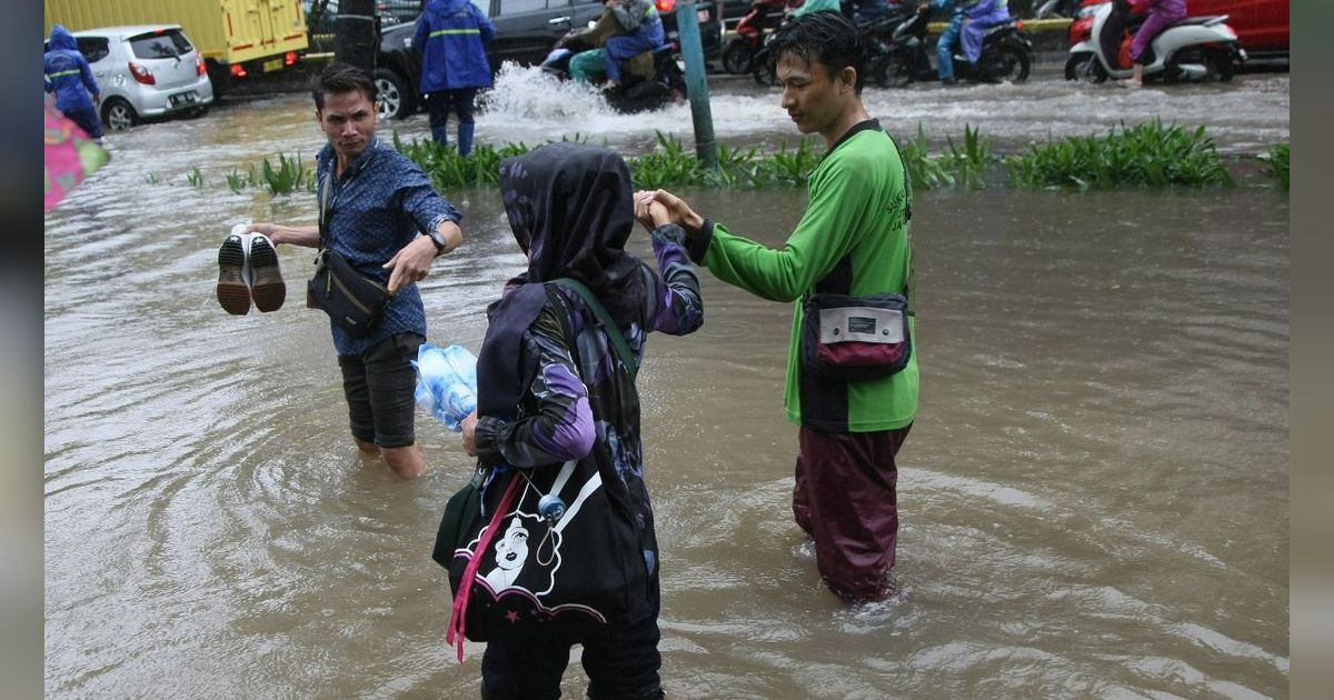 Kali Ciliwung Meluap, 18 RT di Jakarta Timur Terendam Banjir