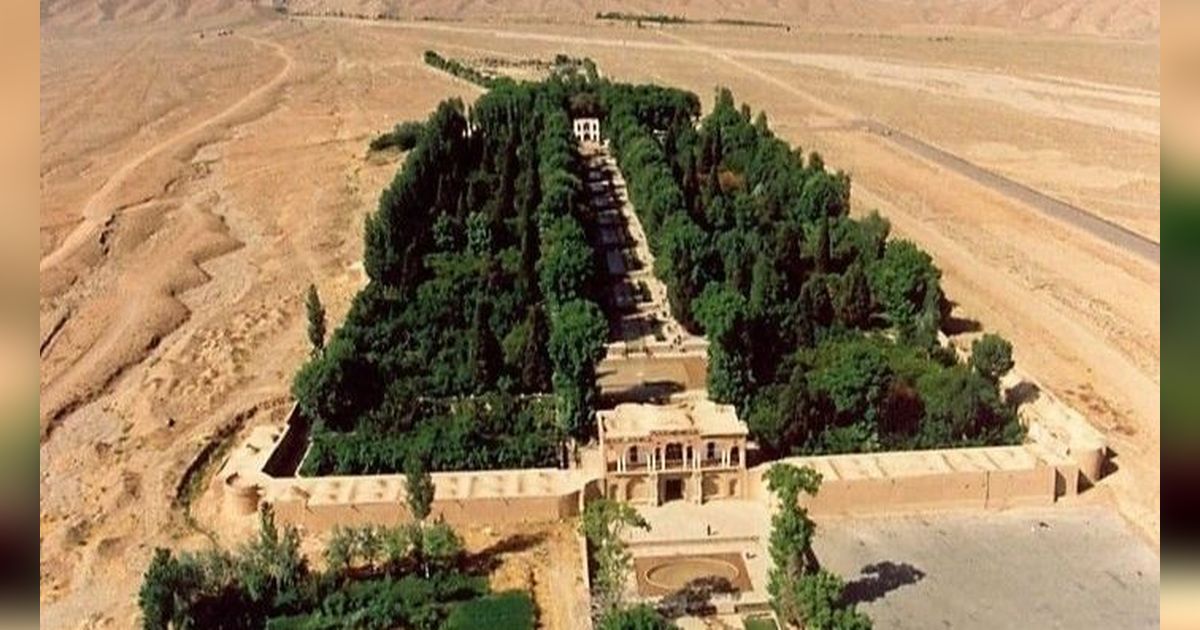 Bagai Berlian Hijau di Tengah Gurun, Keindahan Taman Shazdeh Iran yang Kaya Nilai Sejarah