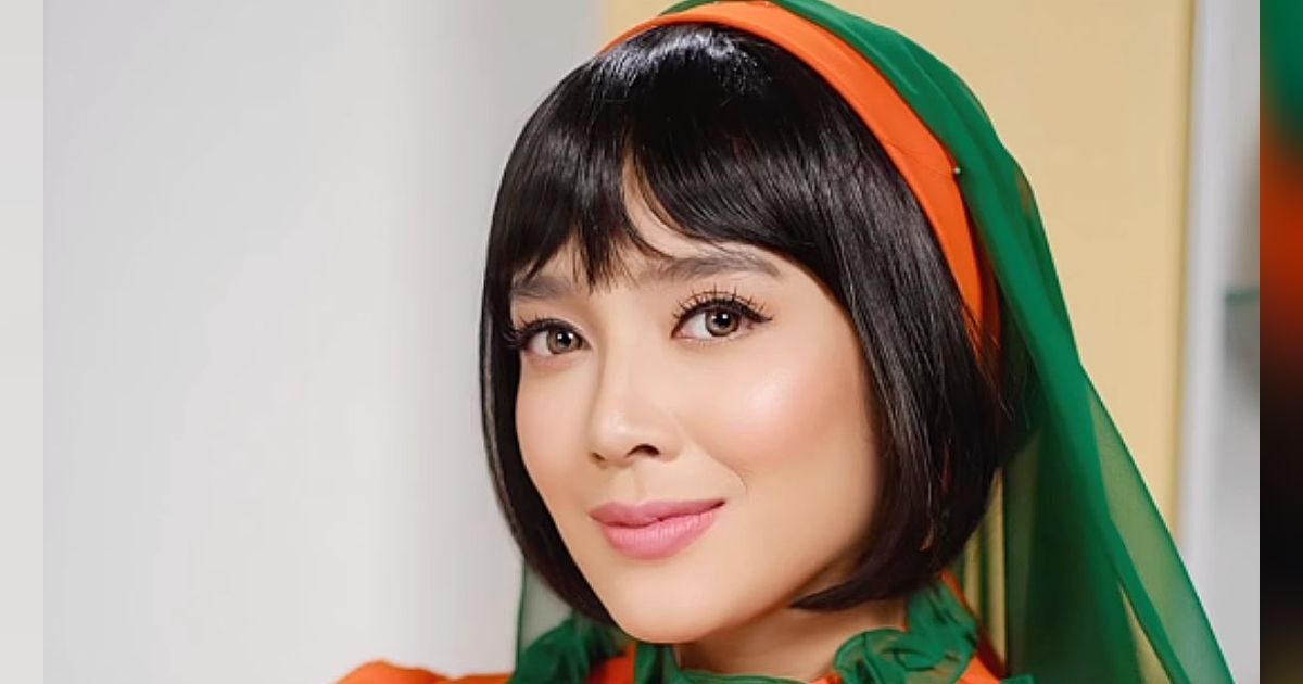 MUA Spill BTS Recreate Video Klip 'Baju Baru' Dea Ananda, Penampilan Sempurnanya Sampai Dikira Hasil AI