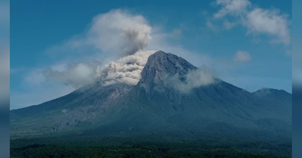 Gunung Semeru Kembali Erupsi, Total 174 Kali sejak Awal 2024