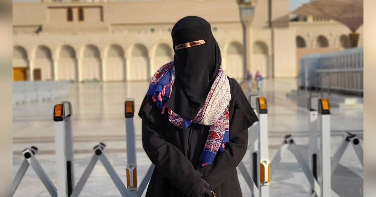 Abidzar Ulang Tahun ke-23, Ummi Pipik Diam-diam Beri Kejutan, Momen Tiup Lilin Langsung Jadi Sorotan