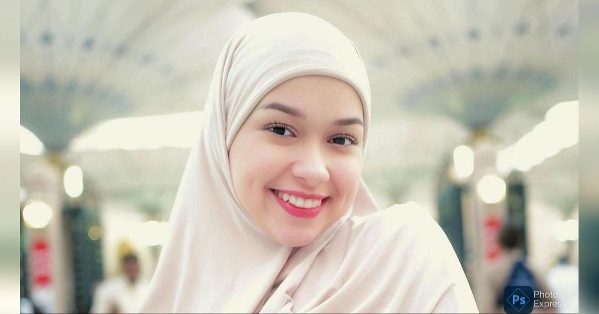 Potret Cantik Rebecca Klopper Jalani Ibadah Umrah, Berhijab Bikin Pangling & Auranya Positif Banget