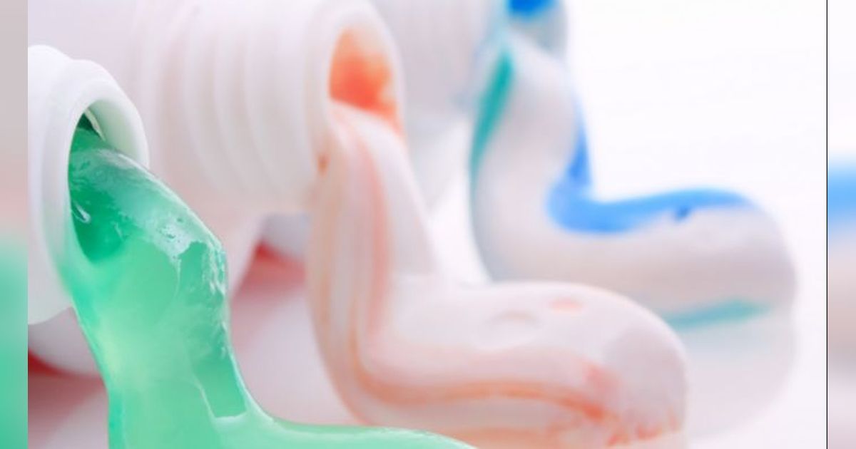 10 Rekomendasi Pasta Gigi untuk Memutihkan yang Disarankan oleh Dokter