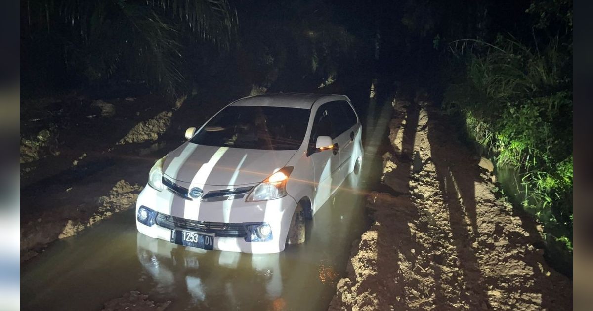 Kondisi Jalan Lokasi Mobil Keluarga Tewas Terjebak Lumpur, Warga Ngeri Melintas