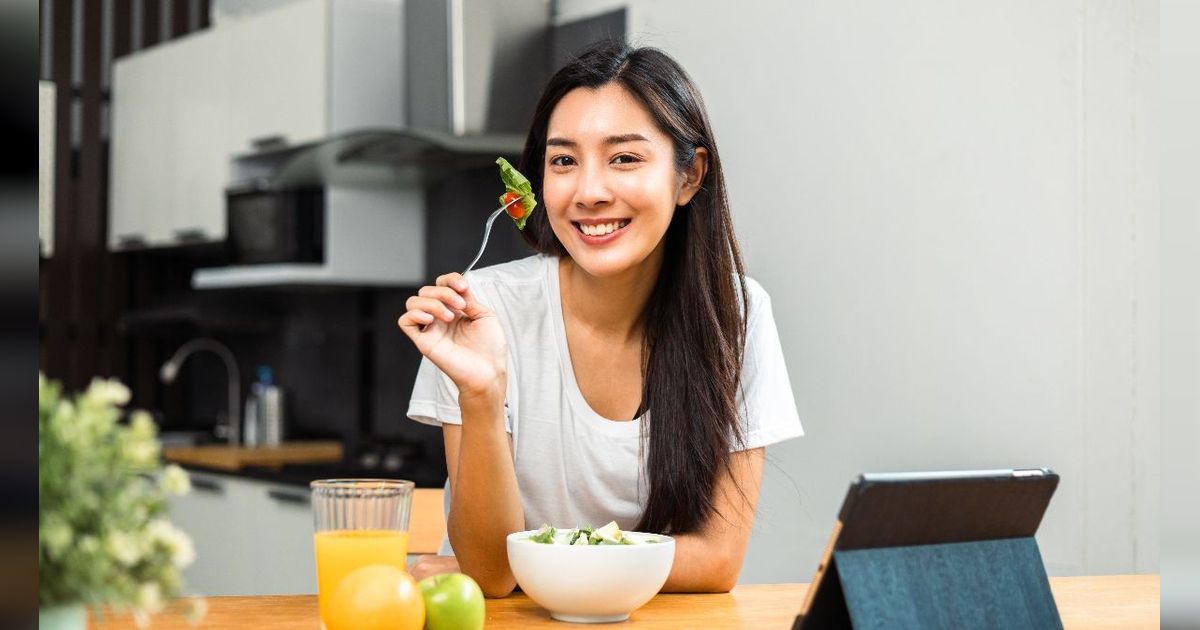 Suka Makan Malam? Pastikan Pilih Menu Sehat yang Rendah Kolesterol