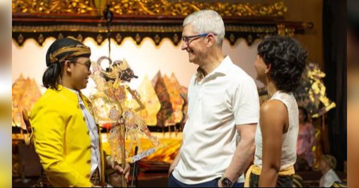 Superhero Gatotkaca `Bius` CEO Apple Tim Cook