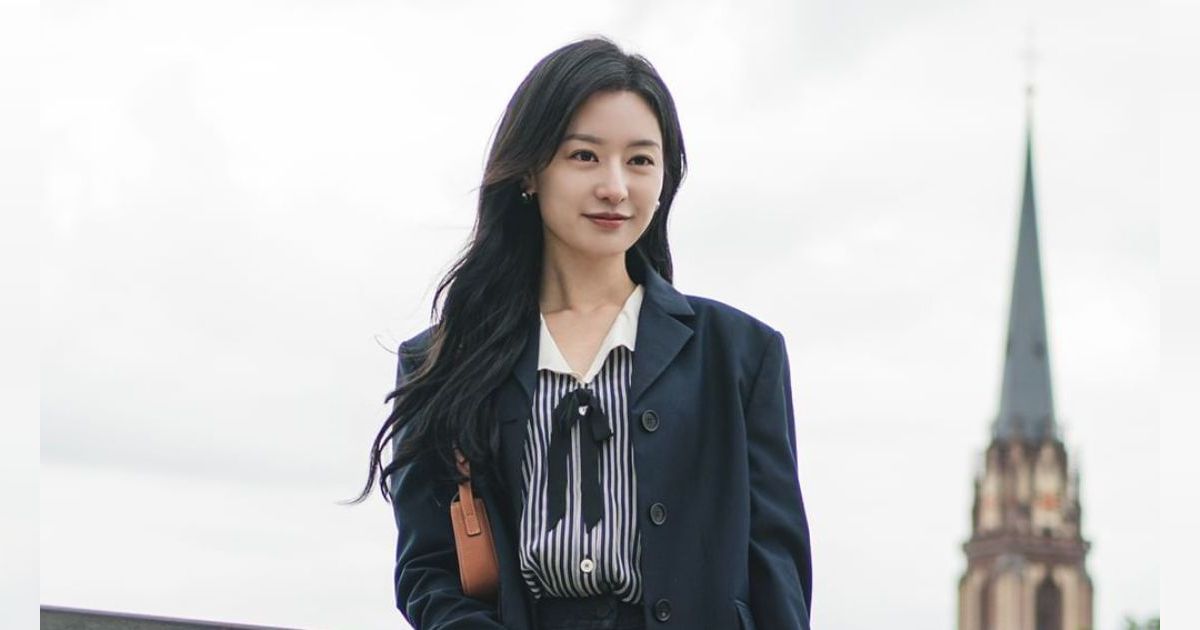 Bikin Rambut Wavy Hanya Modal Catokan ala Kim Ji-won di Queen of Tears