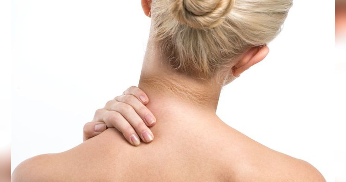 Apa Penyebab Leher Hitam? Bisakah Diatasi Hanya dengan Menggunakan Skincare?