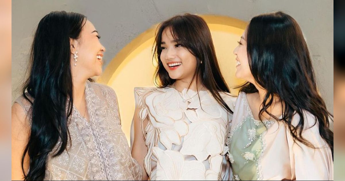 Gaya Kompak Fuji dan Rachel Vennya Pakai Outfit Beige, Anggun Maksimal