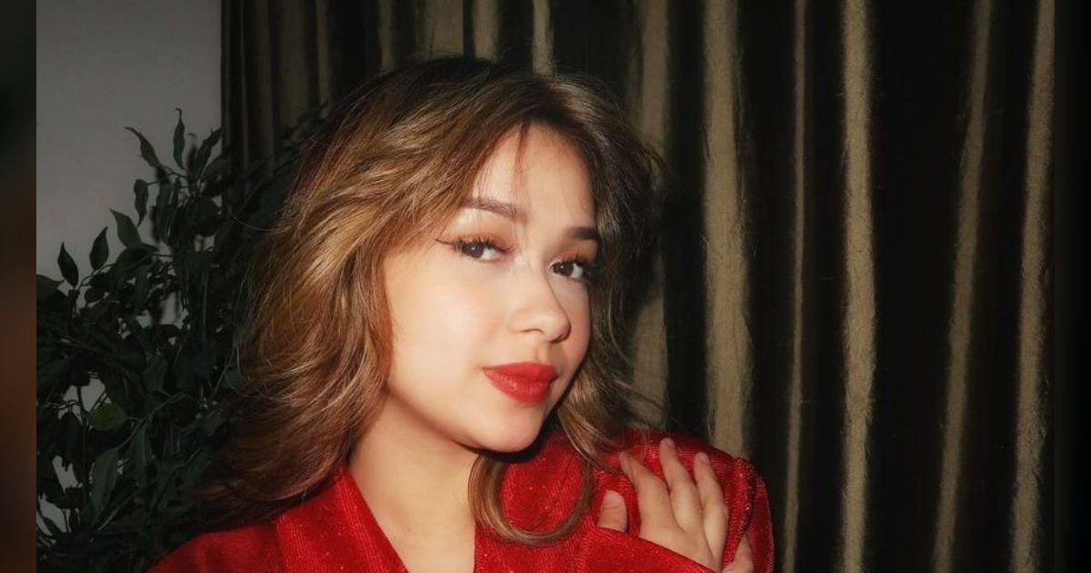7 Potret Rebecca Klopper Jalani Umrah, Penampilannya jadi Sorotan