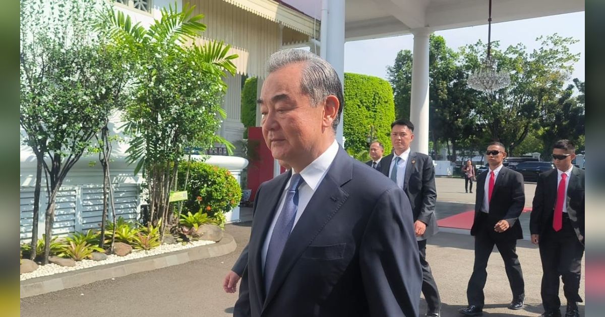 Jokowi Minta China Bantu Moda Transportasi IKN dan Kereta Cepat Jakarta-Surabaya