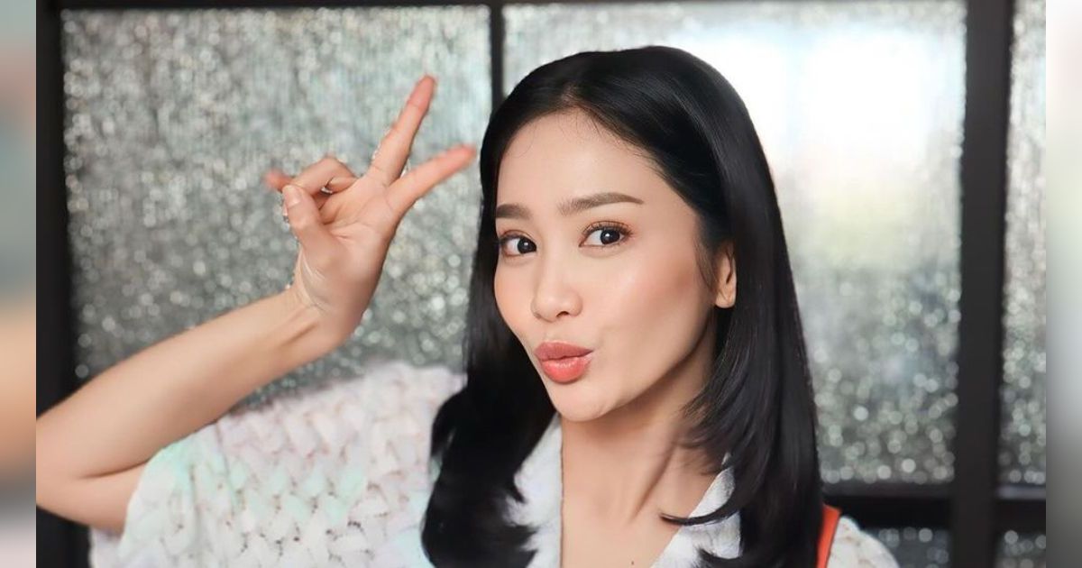 Bunga Zainal Bikin Konten Naik Jet Pribadi Hasil THR Rp 271 T, Sindir Sandra Dewi?