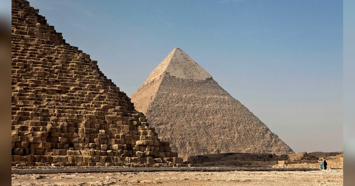 Garis Lintang Piramida Mesir Kuno Sama dengan Kecepatan Cahaya, Kebetulan atau Tidak?