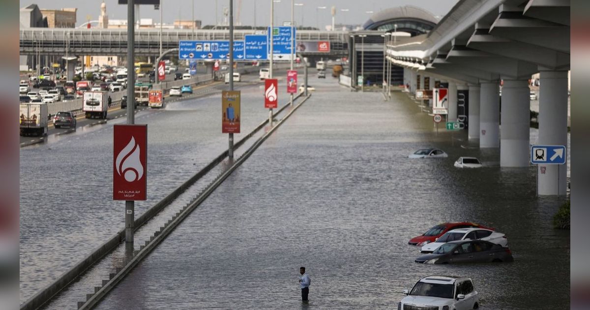 VIDEO: Malapetaka Dubai Dilanda Banjir Parah & Badai, Kota Sampai Bandara Lumpuh