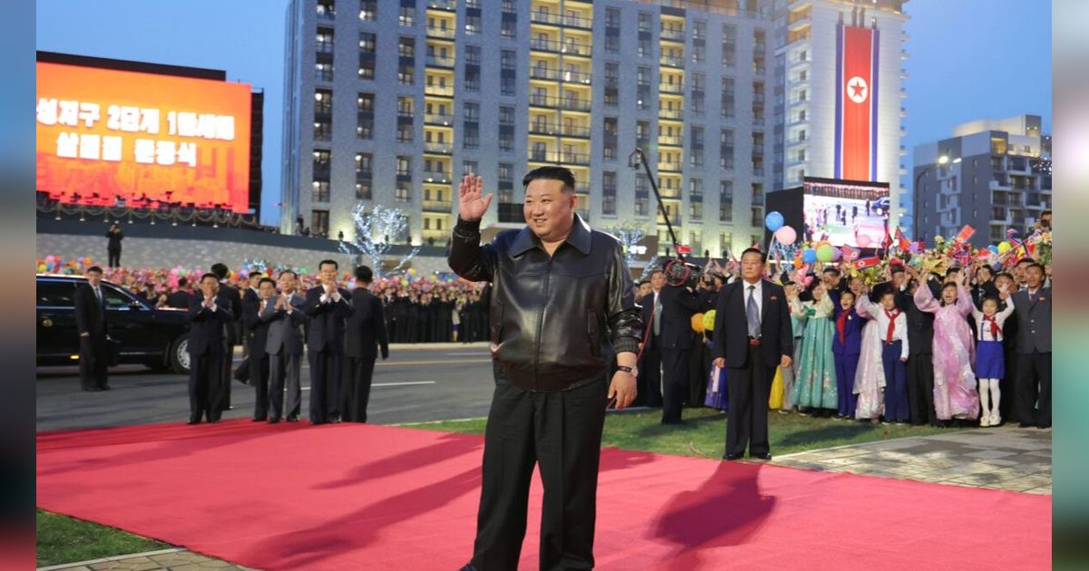 Kim Jong Un Debut Jadi Idol Korut, Lirik Lagunya Pujian kepada Diri Sendiri