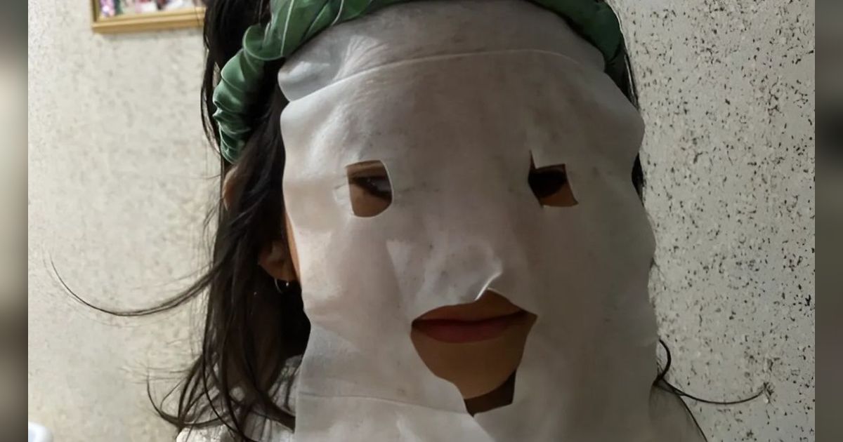 Ayah Kreatif, Bikin Sheet Mask Sendiri karena Anak Merengek Minta Pakai