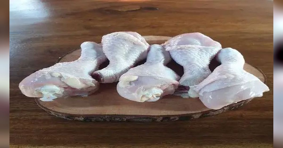 Cuma Perlu 2 Bahan, Ini Trik Cairkan Ayam Beku dalam 7 Menit
