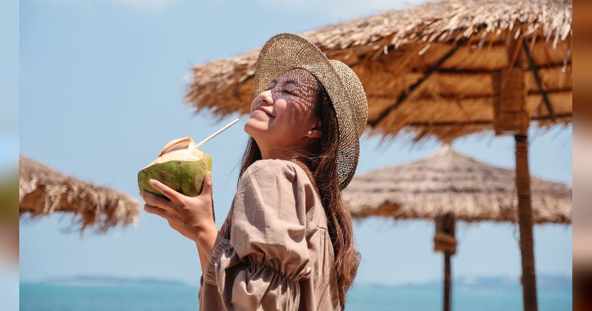 Rutin Minum Air Kelapa untuk Menjaga Fungsi Otot