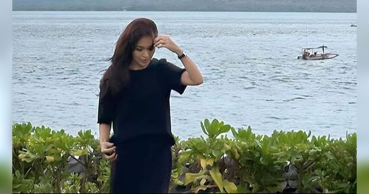 OOTD Ayu Ting Ting hingga Lesti Kejora Saat Liburan ke Pantai, Jauh dari `Gaya Dangdut` Saat Manggung