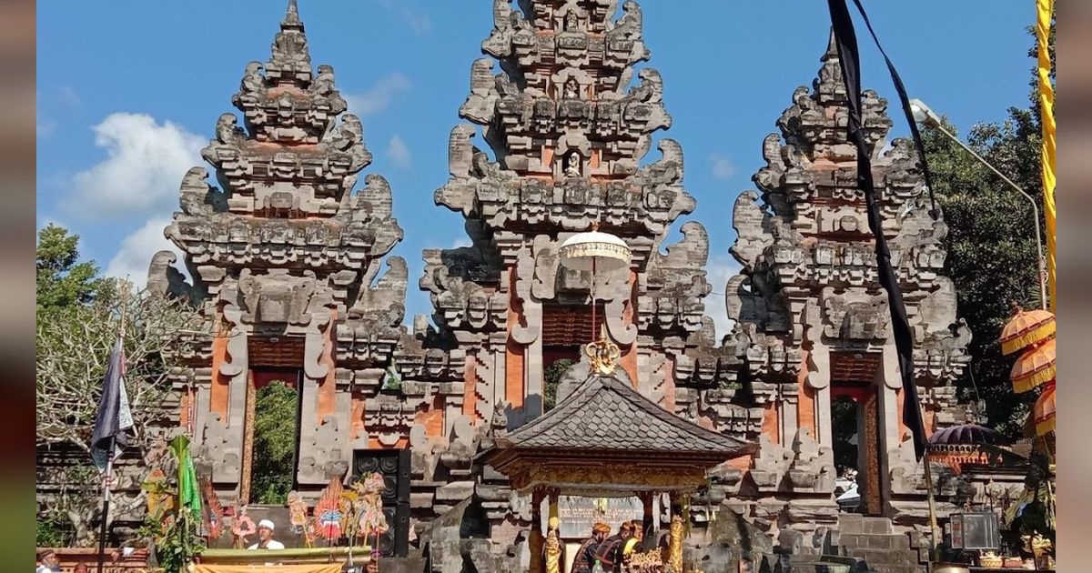 Eksotisme Pura di Lereng Gunung Semeru, Sempat Ditolak Pejabat Kini Berdiri Megah Berkat Kekompakan Warga Hindu Lumajang dan Bali