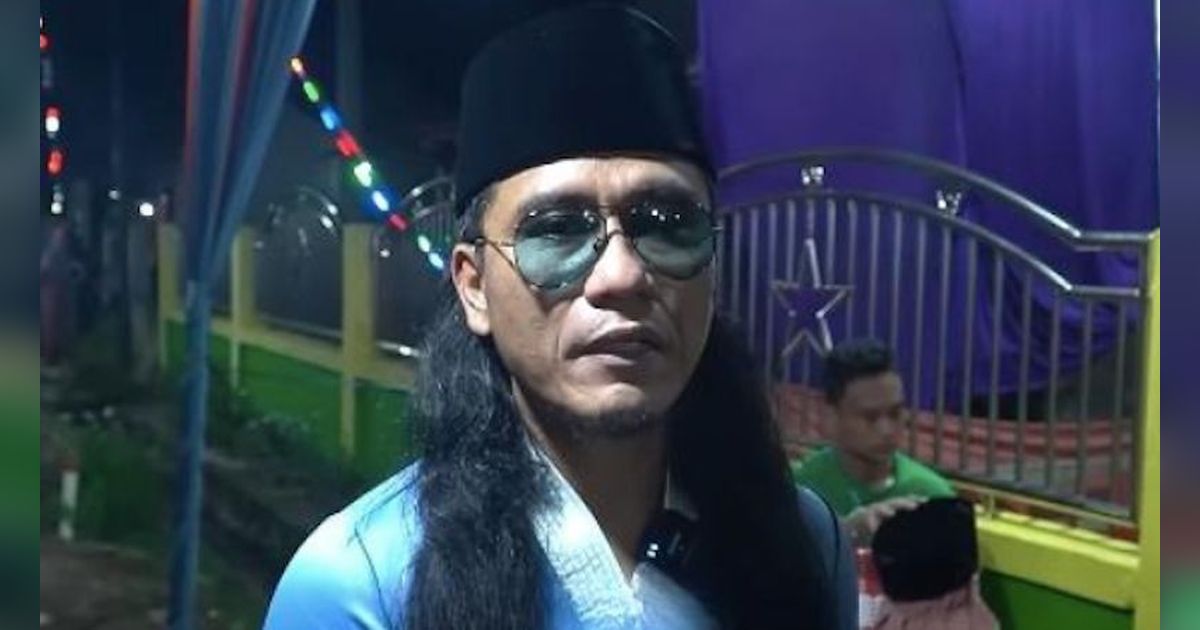 Momen Lebaran Gus Miftah di Lampung, Bagi-bagi THR Segepok Kepada Keluarga 'Bisa Buka Toko Untuk Usaha'