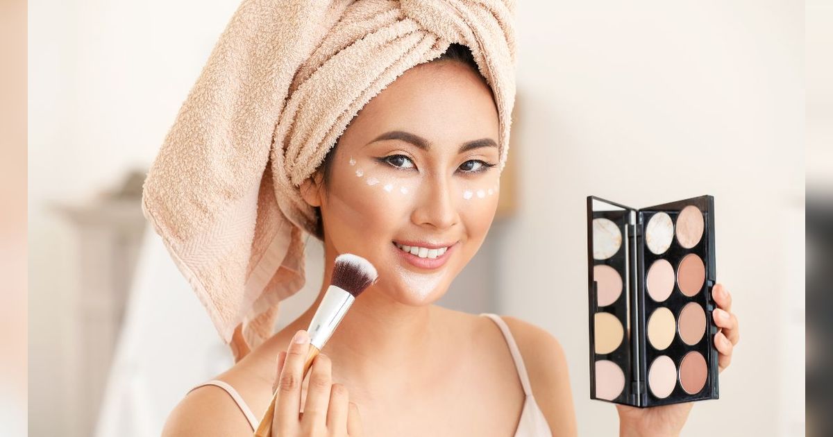 Samarkan Noda Hitam Bawah Mata dengan Warna Color Corrector yang Tepat