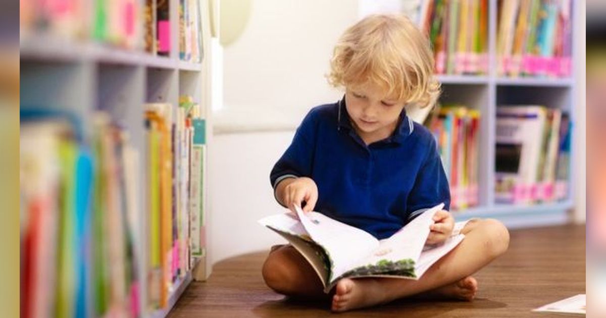 Cara Mengenalkan Buku pada Anak, Berikut Manfaatnya