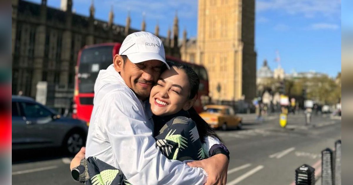 8 Potret Ririn Ekawati Temani Ibnu Jamil yang Ikut London Marathon 2024