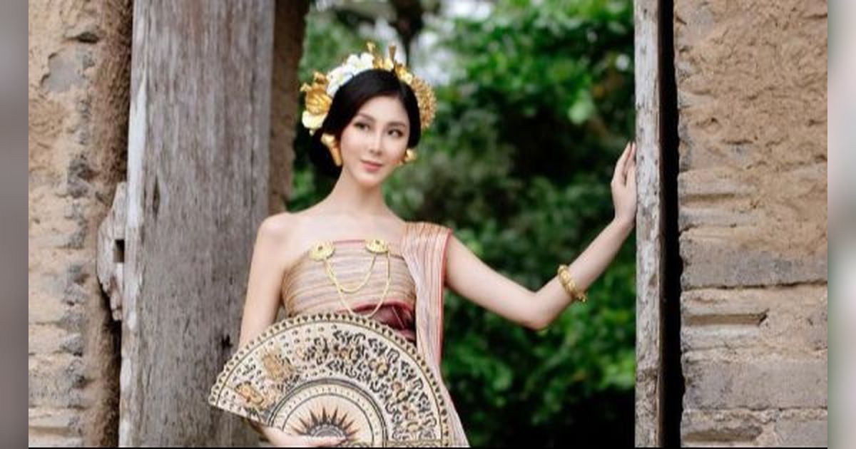 Disukan Sudah Menjadi Mualaf, 7 Potret Terbaru Putu Ayu Saraswati Tunangan Arsyah Rasyid
