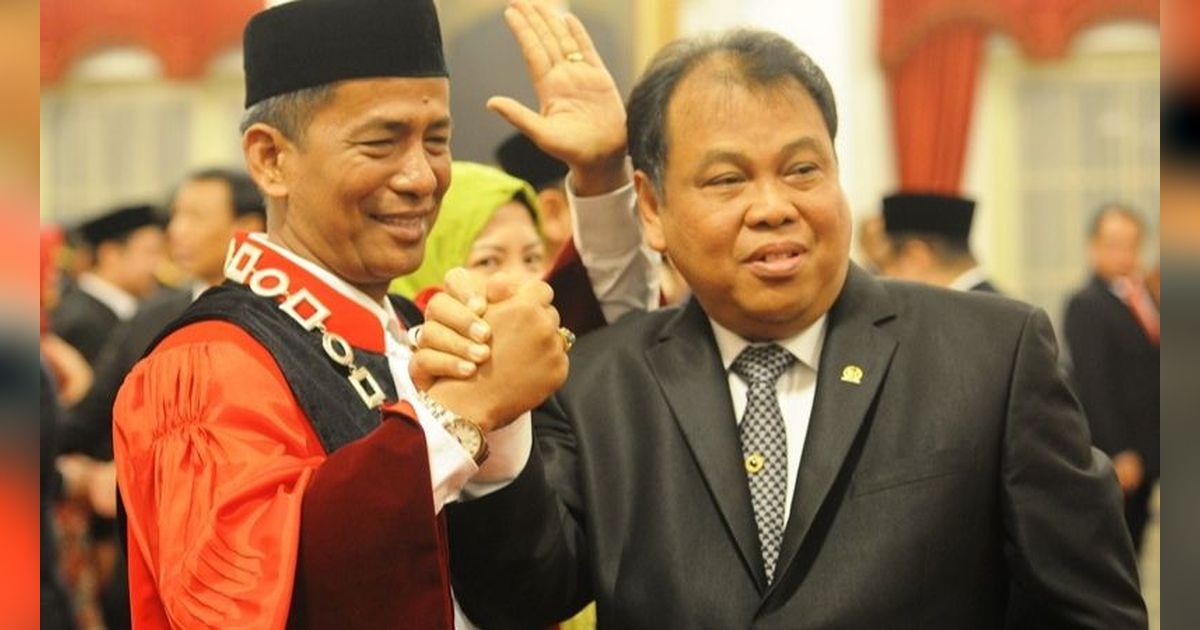 Mengingat Kembali 'Pedasnya' Dissenting Opinion Hakim MK Saldi Isra & Arief Hidayat di Putusan Batas Usia Cawapres