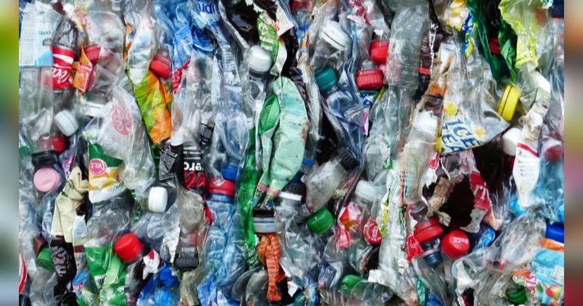 Kurangi Jumlah Sampah Plastik di Destinasi Wisata, Produsen Air Minum Lakukan Langkah Begini