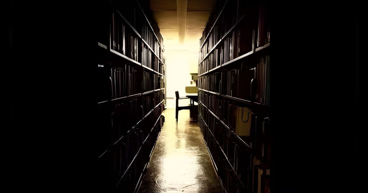 Cerita Seram Pemuda `Ditegur' Penunggu Perpustakaan Desa, Pintu Desa Terbuka Sendiri dan Ruangan Mendadak Dingin Padahal AC Rusak