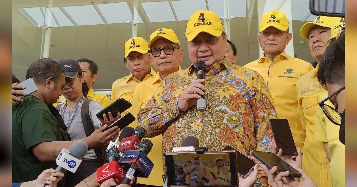 Airlangga: Jokowi dan Gibran Sudah Masuk Keluarga Besar Golkar