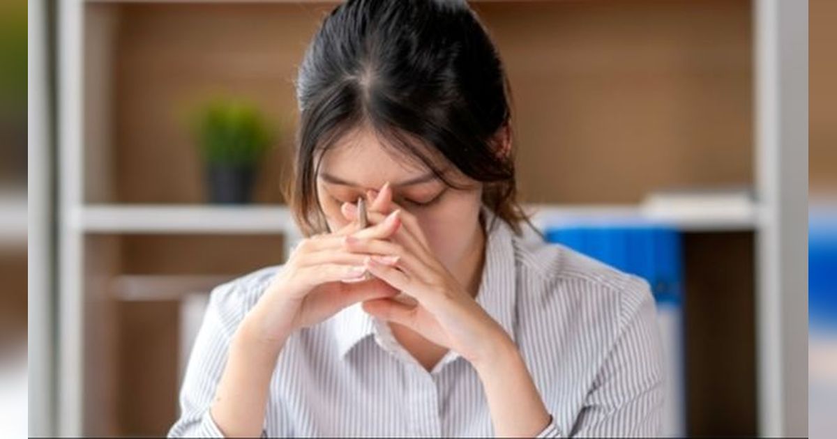 Sering Sakit Kepala Saat Menstruasi, Begini Cara Tepat Mengatasinya