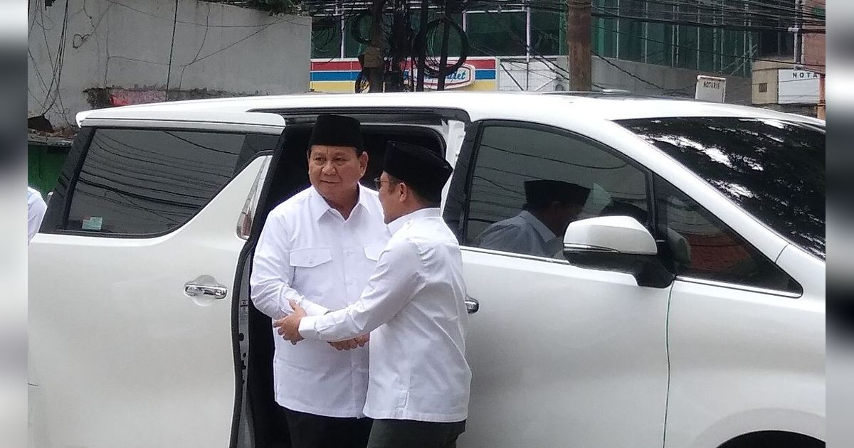 VIDEO: Presiden Terpilih Prabowo Rangkul Hangat Cak Imin di Kantor PKB