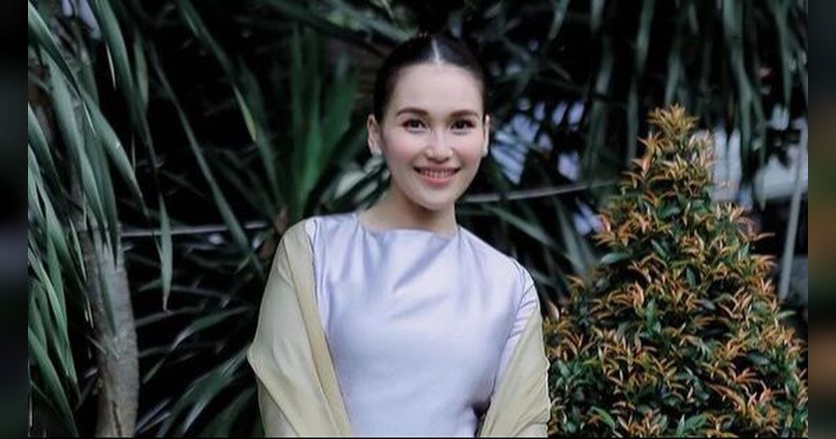 10 Penyanyi Dangdut yang Nama Aslinya Jarang Terungkap, Ada yang Beda Banget!