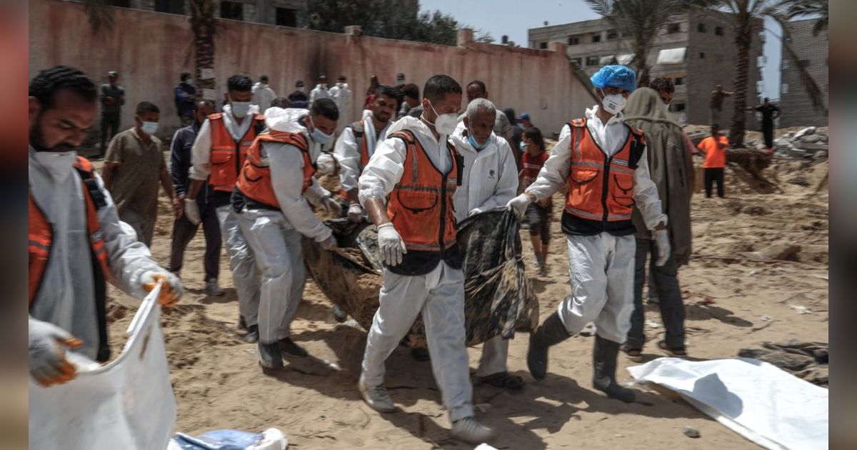 FOTO: Terungkap, Ini Penampakan Kuburan Massal di Dua Rumah Sakit Gaza: Mayat-Mayat Ditemukan dengan Tangan Terikat