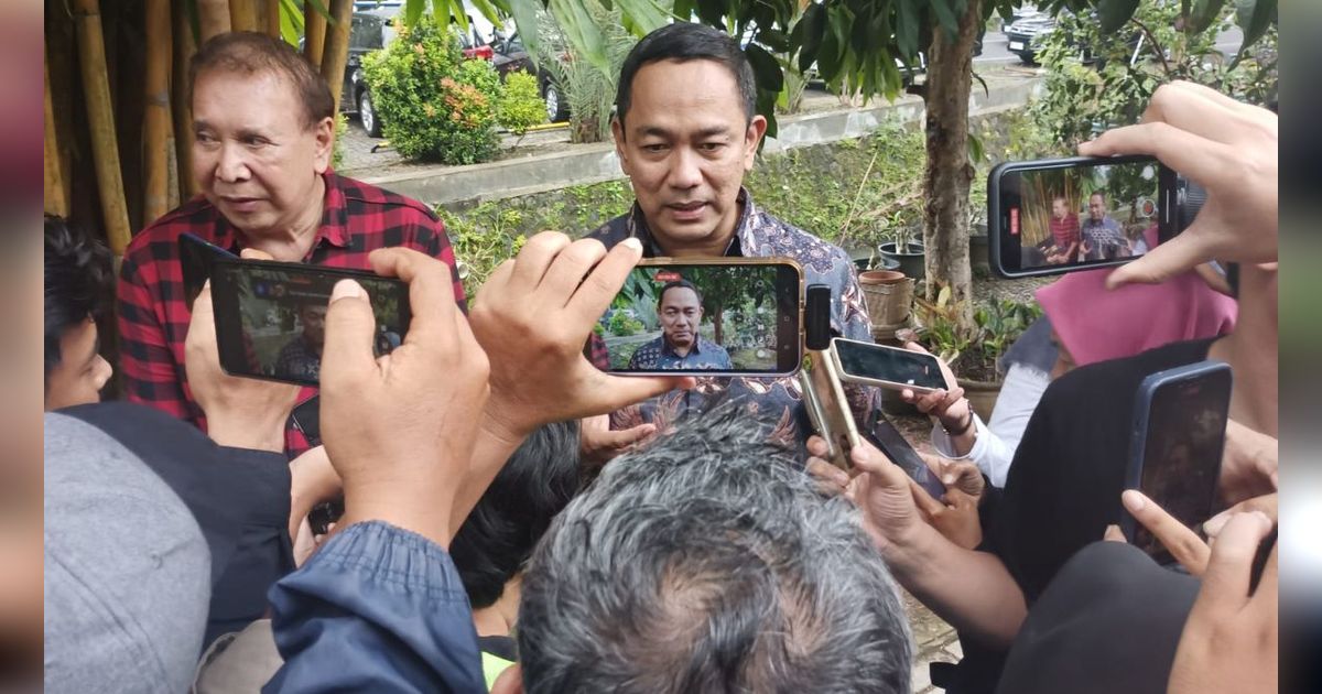 Dicecar Pertanyaan Soal Pilgub Jateng, Hendi Hanya Bisa Mengernyitkan Dahi