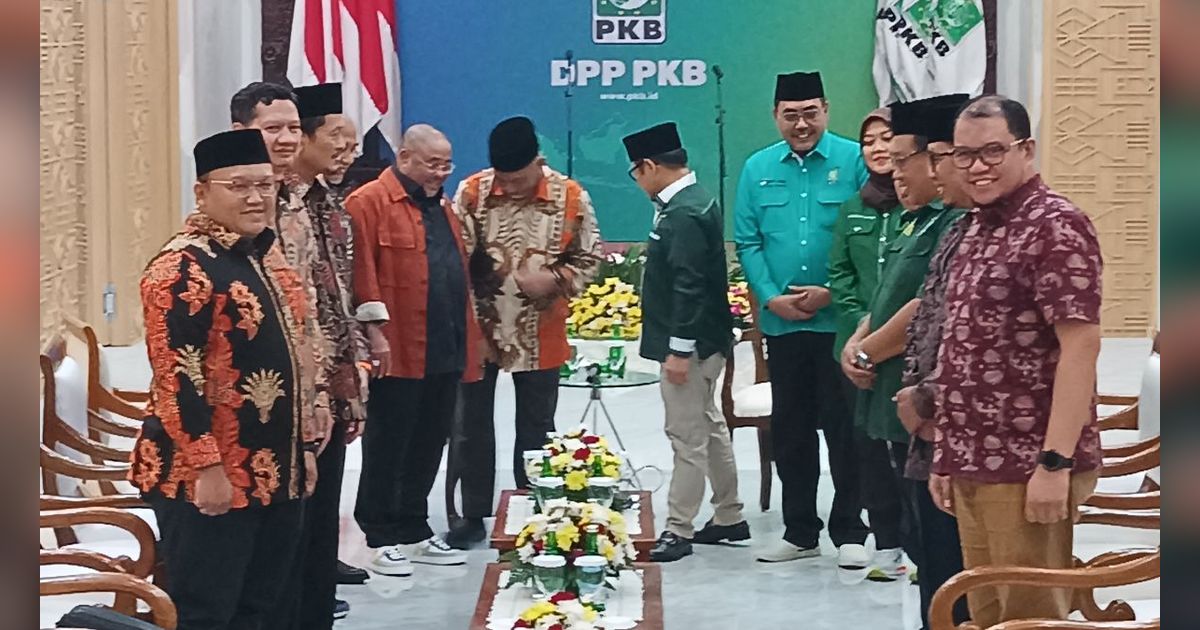 Pakai Minibus Hitam, Presiden PKS Ahmad Syaikhu Sambangi Markas PKB