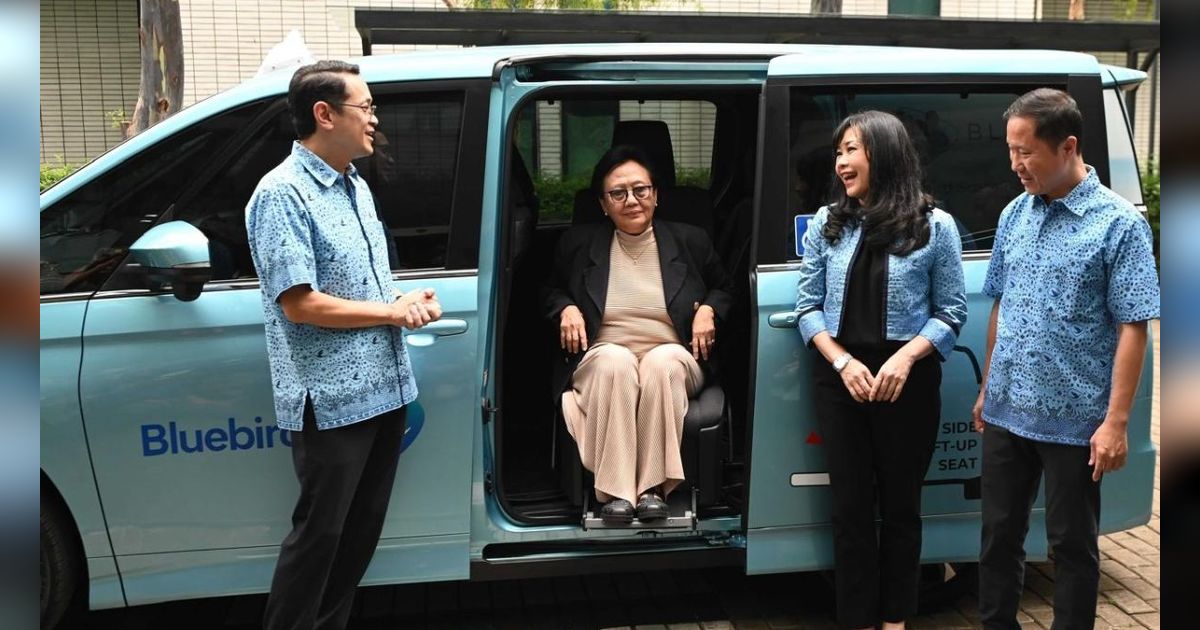 Pakai Toyota Voxy, Layanan Baru Bluebird Ini Ramah Ibu Hamil dan Disabilitas