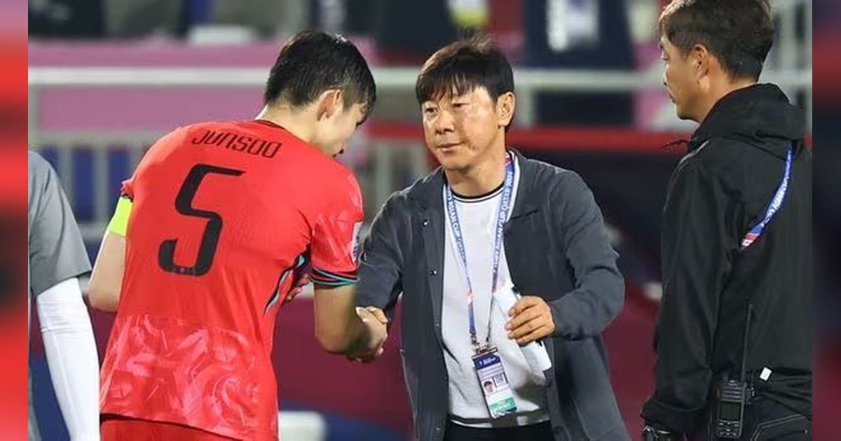 'Selebrasi Sunyi' Shin Tae-yong Usai Kalahkan Korea Selatan: Hibur Pemain Korsel yang Menangis