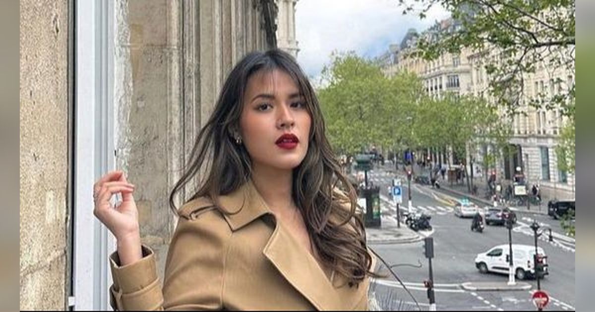 10 Potret Raisa Liburan Bareng Sahabat di Paris, Hidung Mancungnya Bikin Salfok