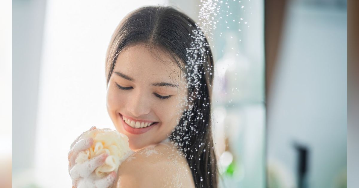 Mandi di Tempat Gym Wajib Pakai Sendal, Ini Alasannya