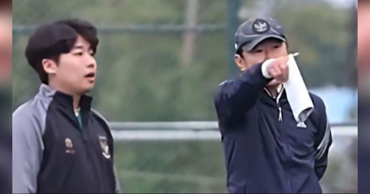 Momen Serius Shin Tae-yong Marahi Pemain Timnas Pakai Bahasa Korea Berubah Ngakak Gara-gara Komenan Warga +62: 'Gak Sopan Banget!'