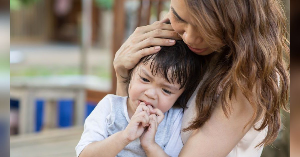 Anak Sering Tantrum di Tempat Umum? Jangan Kesal, Ini 4 Hal yang Bisa Ibu Lakukan