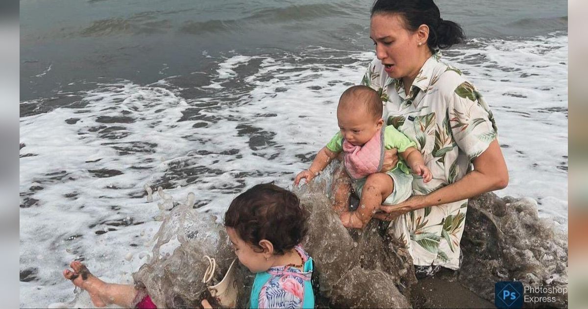 Potret Nadine Chandrawinata Bareng Kedua Anaknya, Ibu Idaman yang Selalu Siaga Awasi Baby Djiwa Bereksplorasi