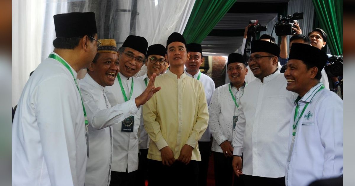 FOTO: Momen Prabowo-Gibran Hadiri Halal Bihalal di PBNU Sempat Diwarnai Senda Gurau Menteri Bahlil yang Mengundang Tawa